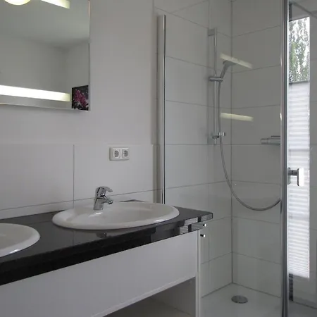 Orchidee In By Interhome *
